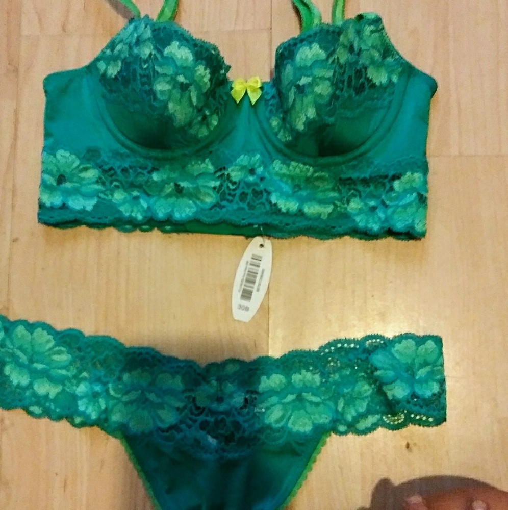 Adore me contour balconette bra and thong